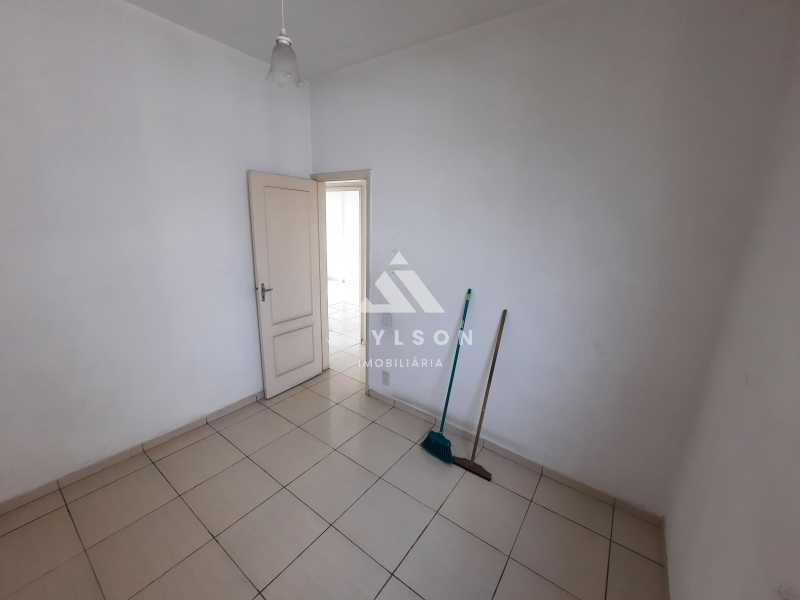 Apartamento à venda com 2 quartos, 61m² - Foto 11