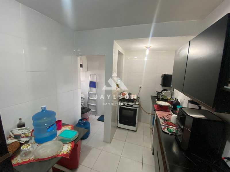 Apartamento à venda com 2 quartos, 57m² - Foto 13