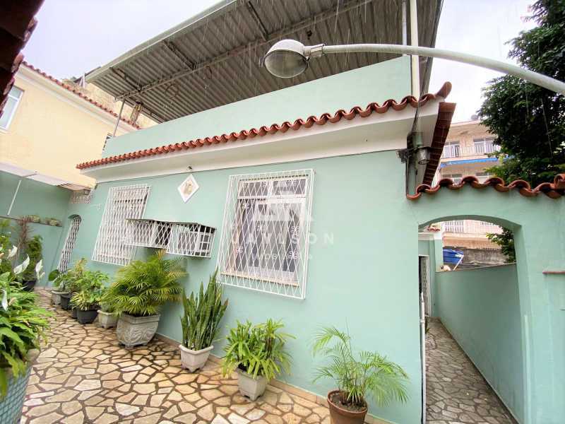 Casa de Vila à venda com 1 quarto, 82m² - Foto 1