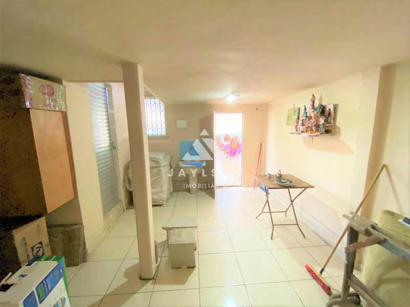 Casa de Vila à venda com 1 quarto, 82m² - Foto 17