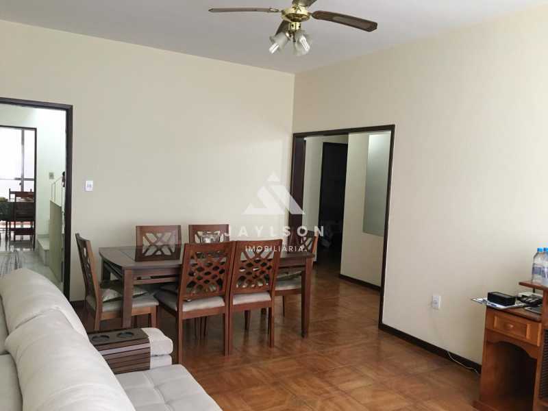 Apartamento à venda com 2 quartos, 60m² - Foto 1