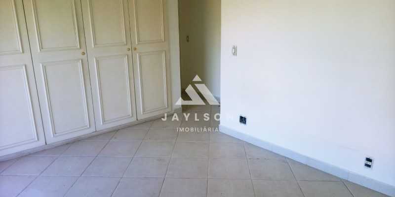 Apartamento à venda com 3 quartos, 104m² - Foto 17