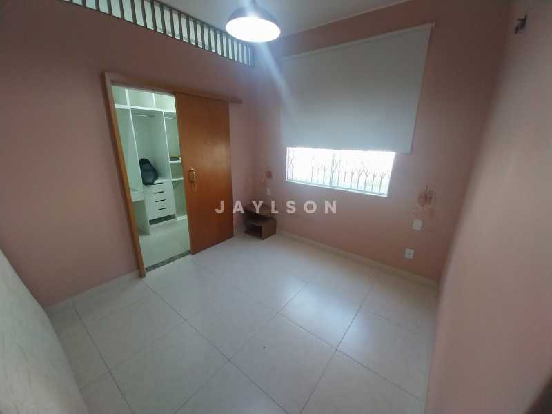 Casa à venda com 4 quartos, 350m² - Foto 24