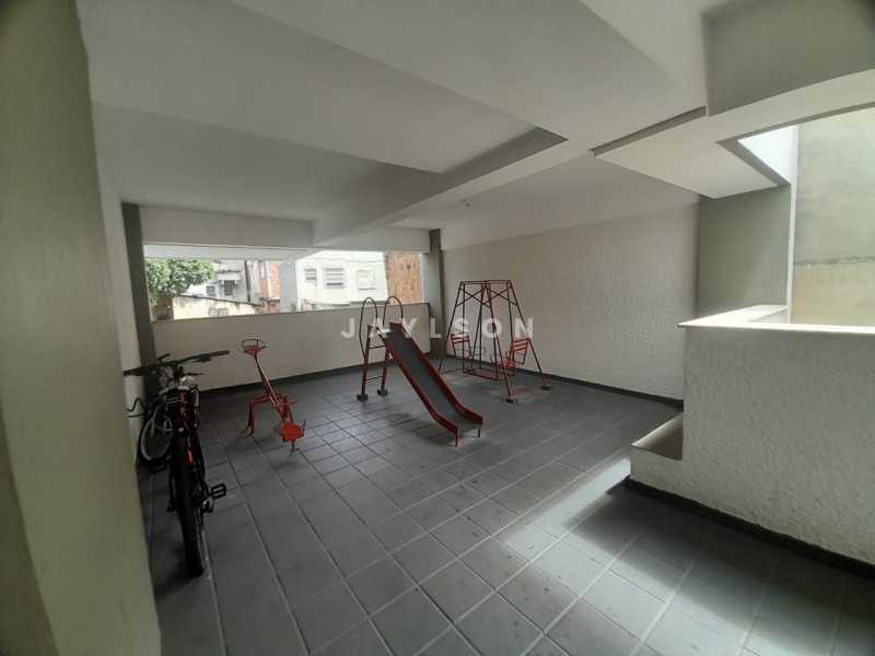 Apartamento à venda com 2 quartos, 80m² - Foto 21