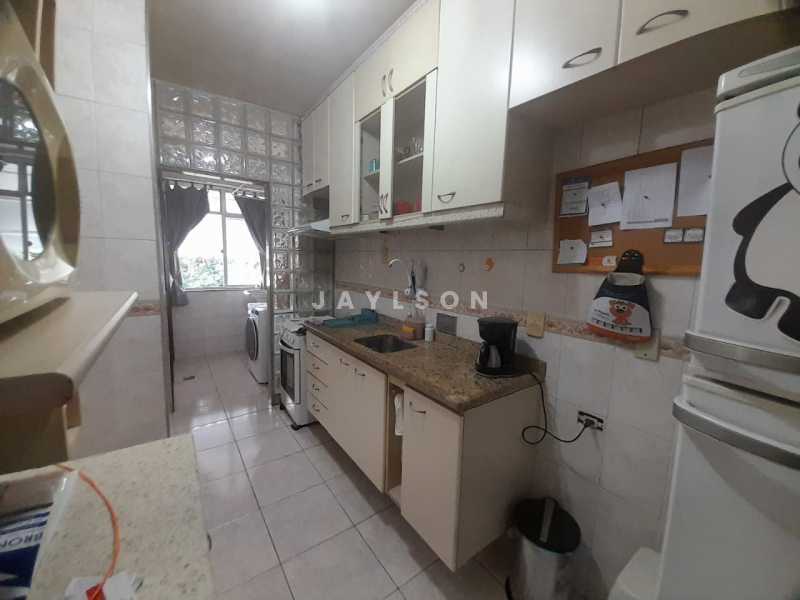 Apartamento à venda com 2 quartos, 80m² - Foto 11