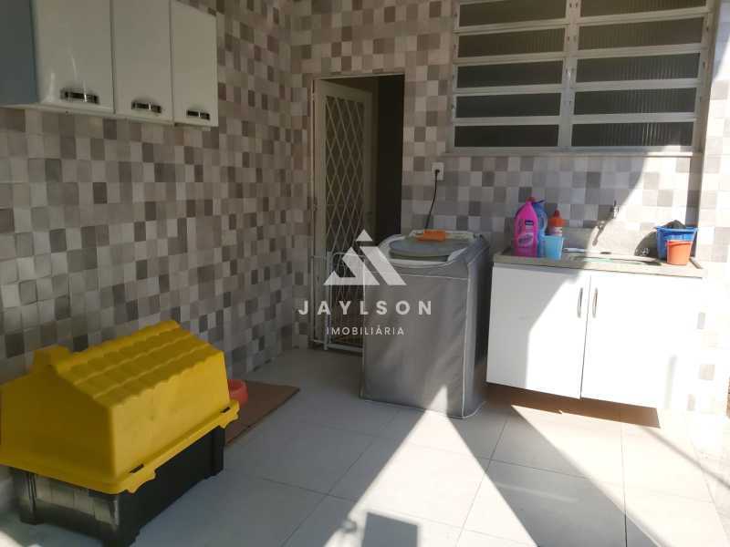 Casa à venda com 5 quartos, 240m² - Foto 19