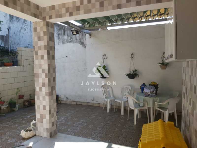 Casa à venda com 5 quartos, 240m² - Foto 20