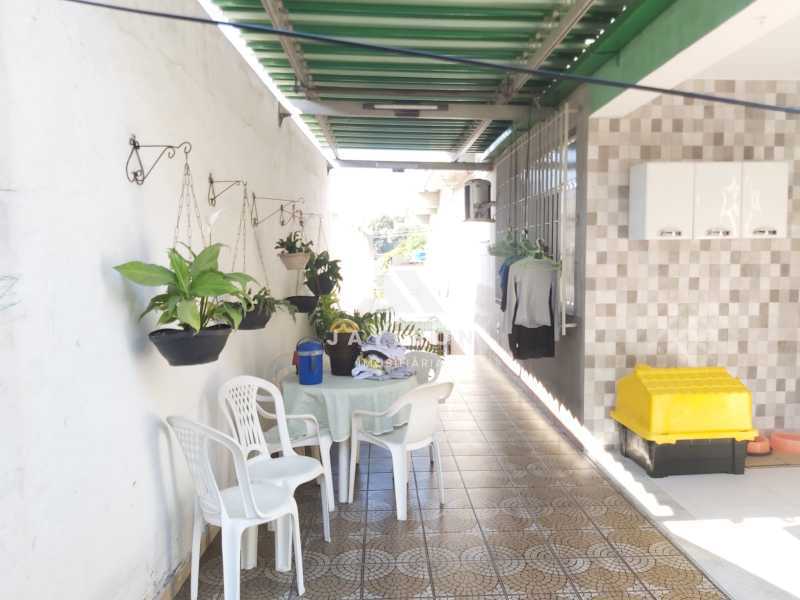 Casa à venda com 5 quartos, 240m² - Foto 22