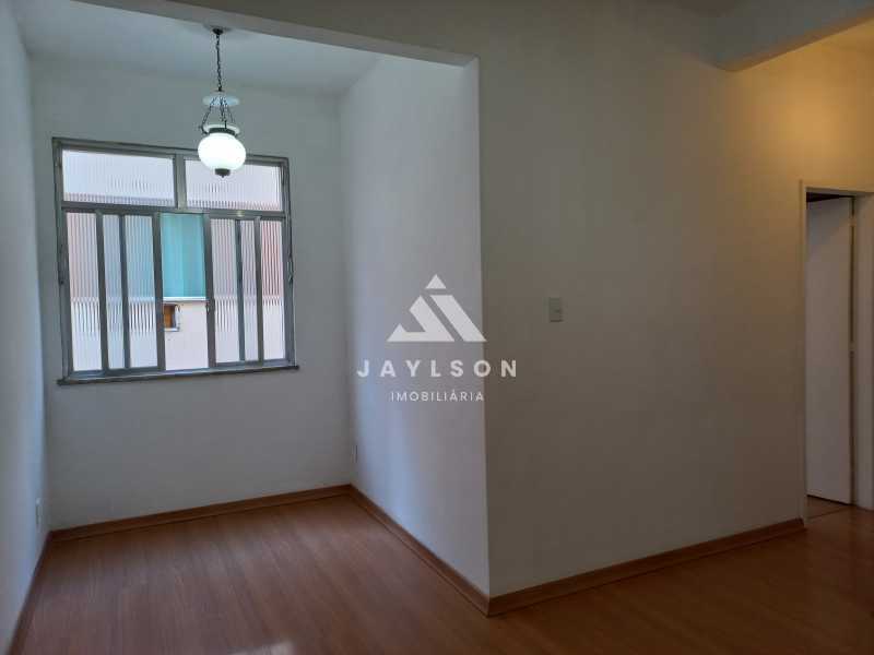 Apartamento à venda com 2 quartos, 63m² - Foto 1