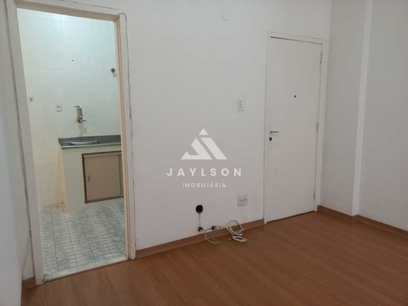 Apartamento à venda com 2 quartos, 63m² - Foto 6