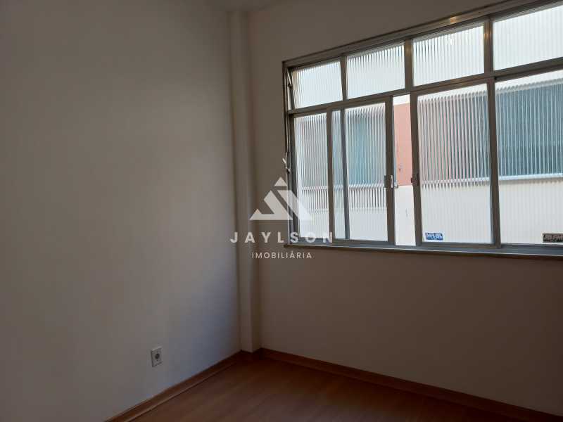 Apartamento à venda com 2 quartos, 63m² - Foto 7