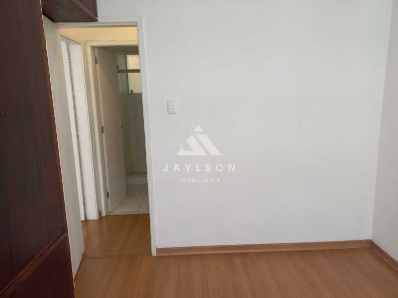 Apartamento à venda com 2 quartos, 63m² - Foto 10