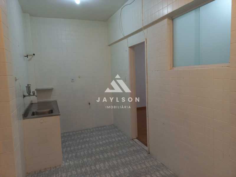 Apartamento à venda com 2 quartos, 63m² - Foto 18