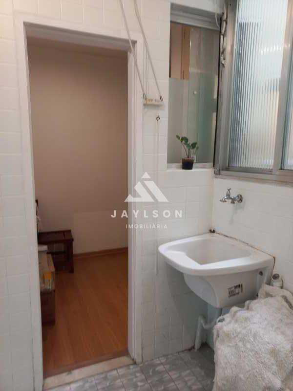 Apartamento à venda com 2 quartos, 63m² - Foto 24