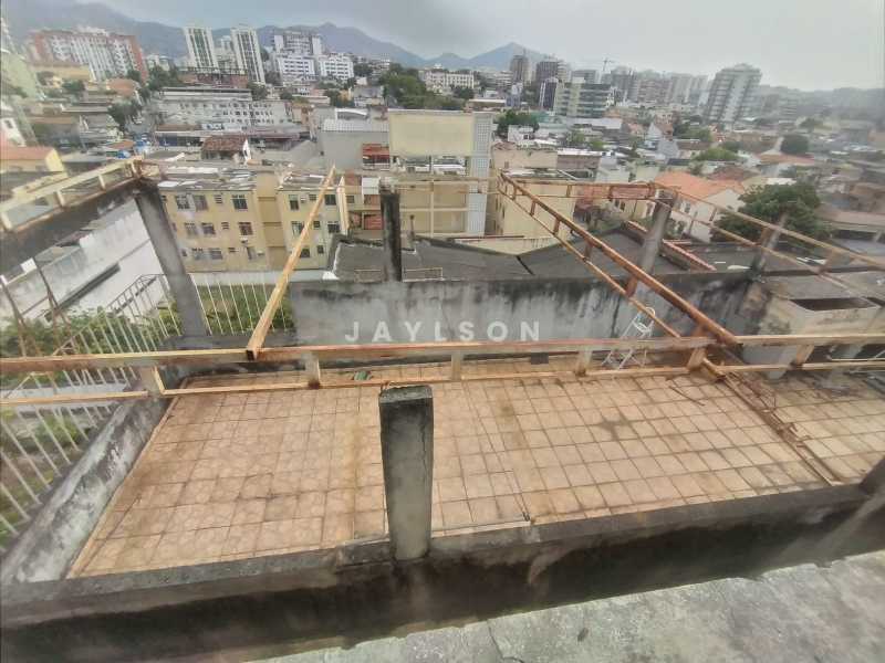 Casa à venda com 2 quartos, 334m² - Foto 10