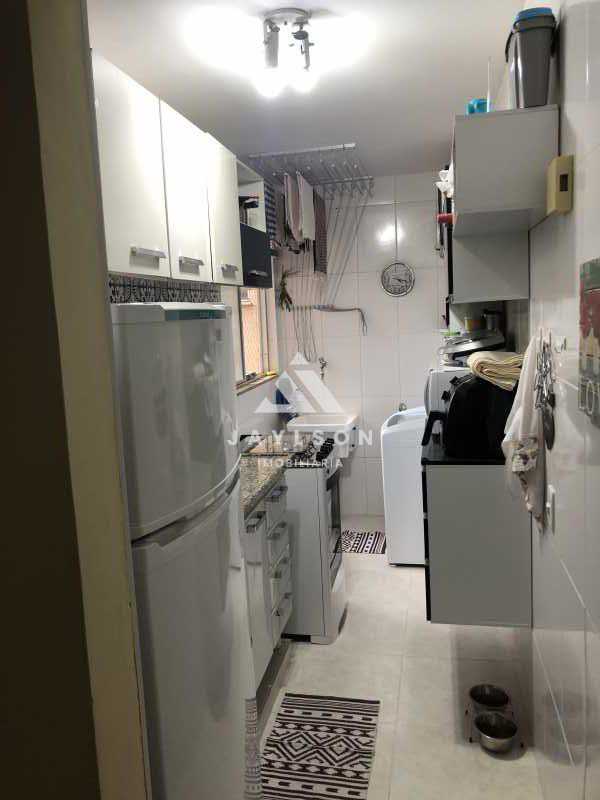 Apartamento à venda com 2 quartos, 43m² - Foto 12