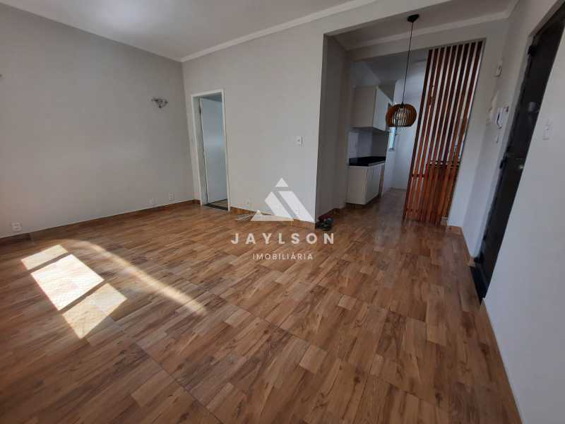 Apartamento à venda com 2 quartos, 65m² - Foto 1