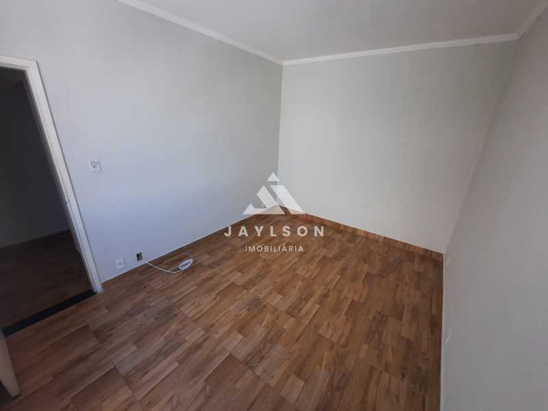 Apartamento à venda com 2 quartos, 65m² - Foto 17