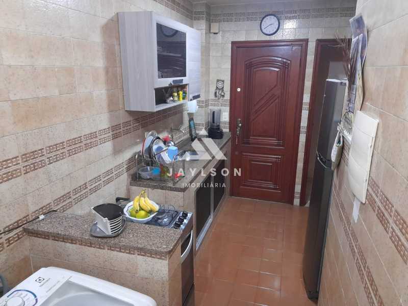 Apartamento à venda com 2 quartos, 72m² - Foto 9