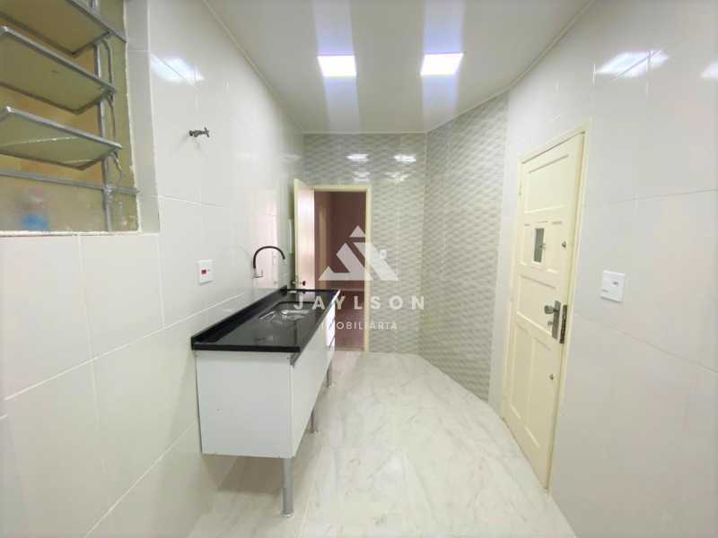 Apartamento à venda com 2 quartos, 75m² - Foto 8