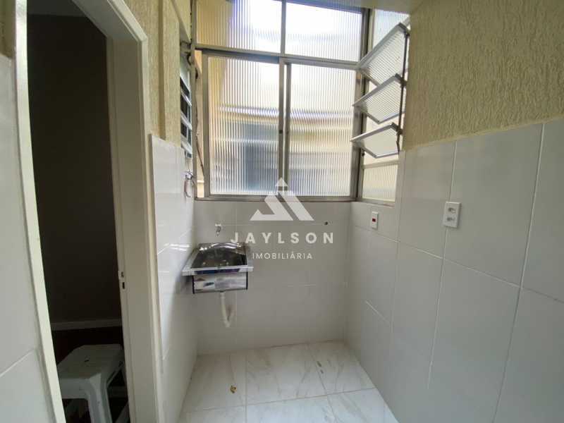 Apartamento à venda com 2 quartos, 75m² - Foto 18