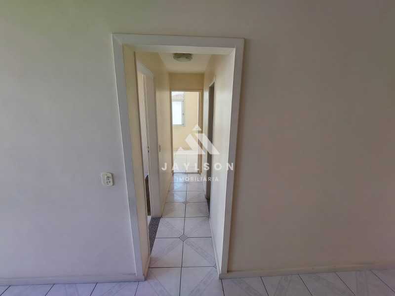 Apartamento à venda com 2 quartos, 64m² - Foto 4