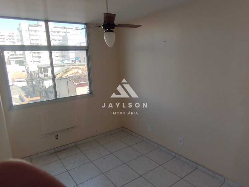 Apartamento à venda com 2 quartos, 64m² - Foto 12