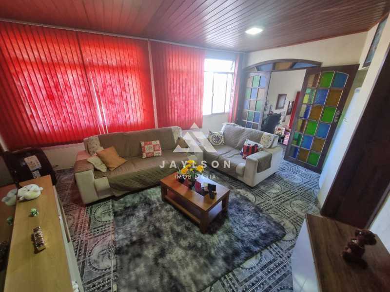 Casa à venda com 3 quartos, 130m² - Foto 1