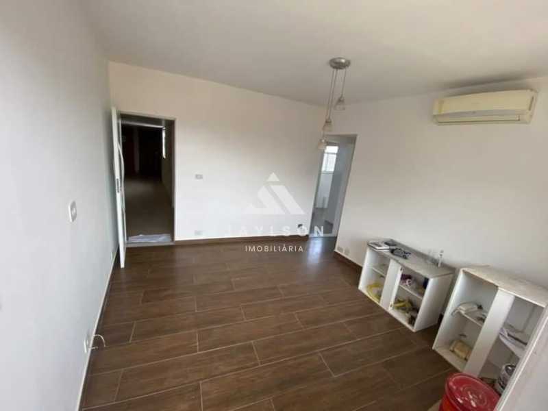 Apartamento à venda com 2 quartos, 70m² - Foto 2