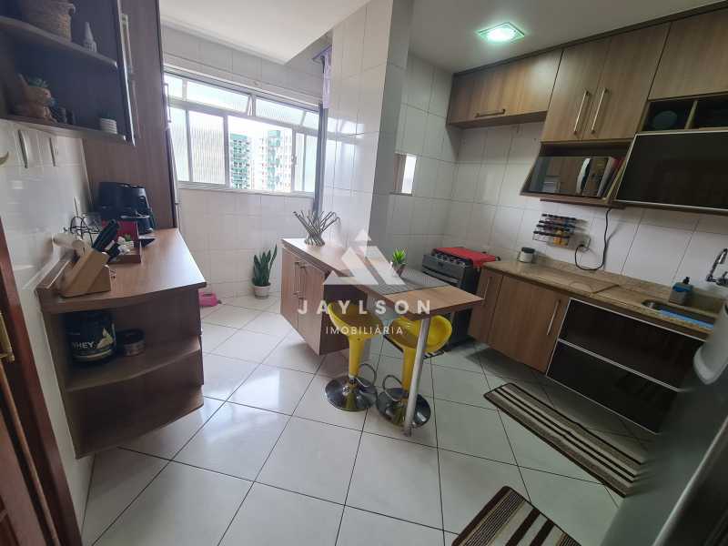 Apartamento à venda com 2 quartos, 71m² - Foto 9