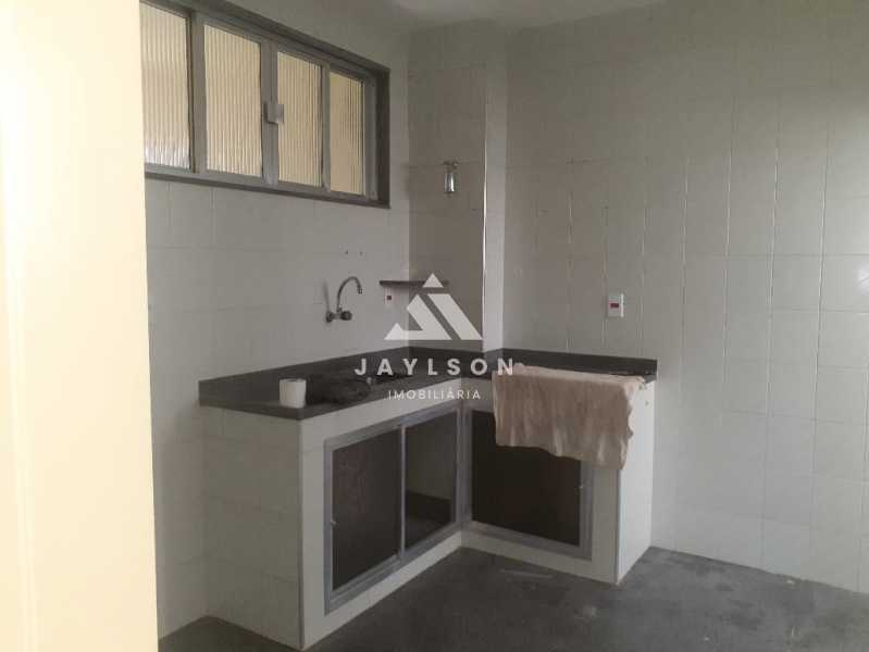 Apartamento à venda com 2 quartos, 65m² - Foto 19