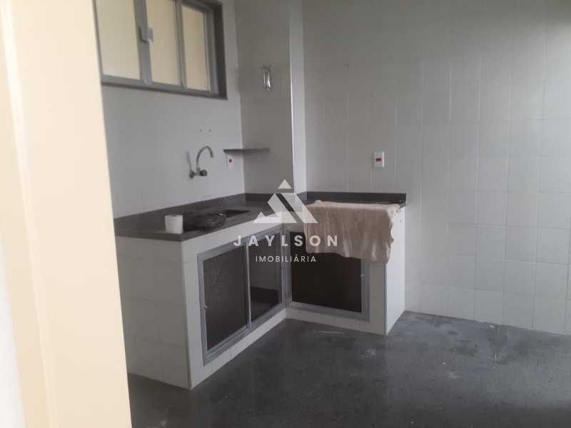 Apartamento à venda com 2 quartos, 65m² - Foto 17