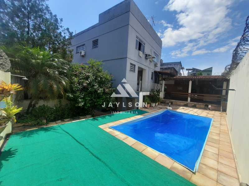 Casa à venda com 5 quartos, 284m² - Foto 10