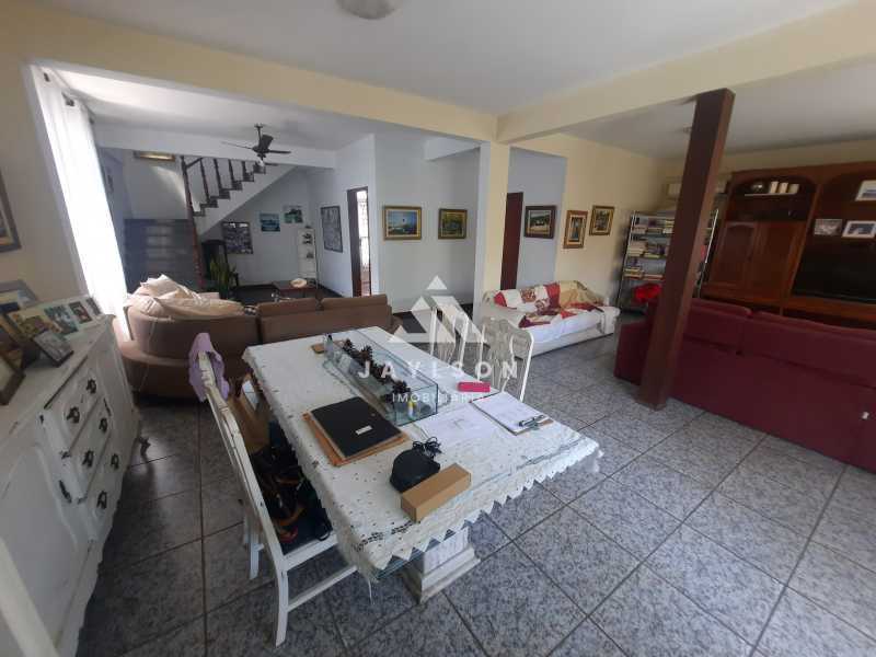 Casa à venda com 5 quartos, 284m² - Foto 21