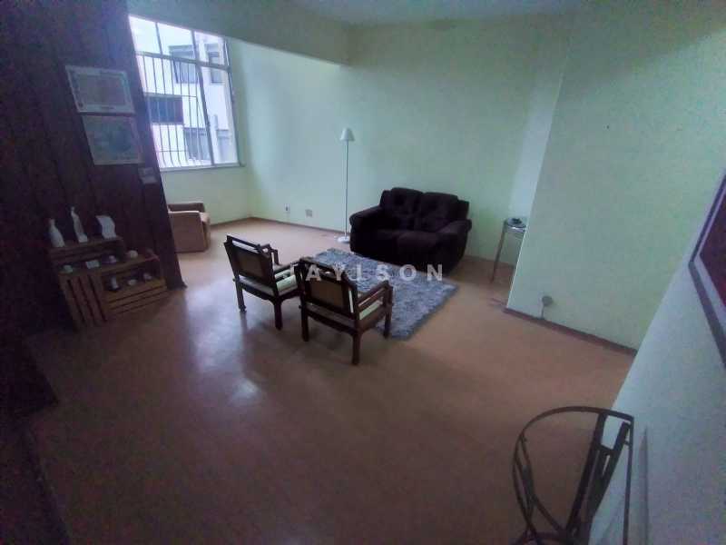 Apartamento à venda com 3 quartos, 100m² - Foto 1