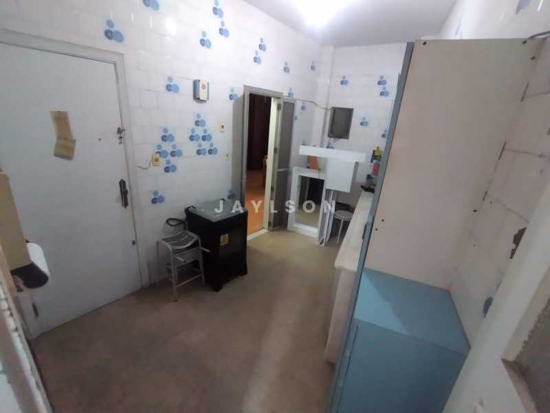 Apartamento à venda com 3 quartos, 100m² - Foto 17