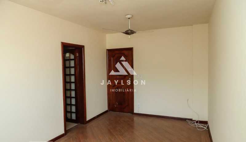 Apartamento à venda com 2 quartos, 60m² - Foto 1