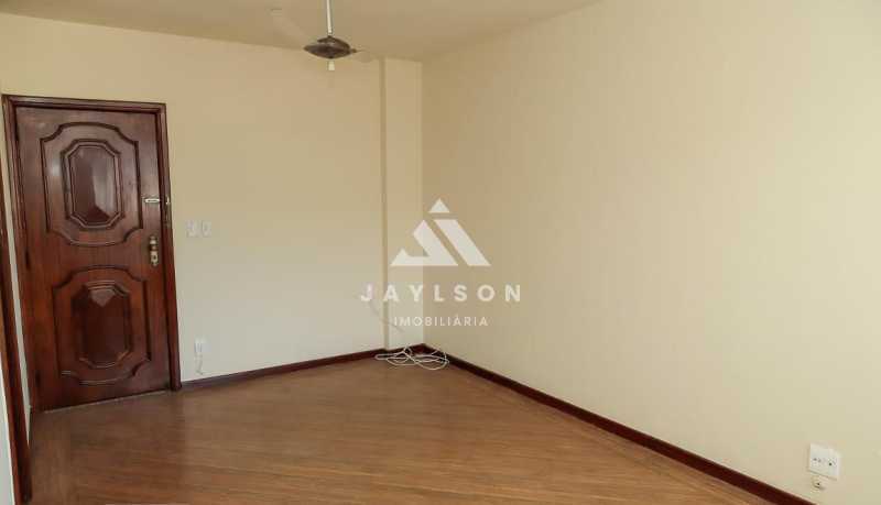 Apartamento à venda com 2 quartos, 60m² - Foto 2