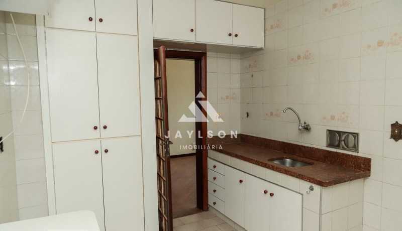 Apartamento à venda com 2 quartos, 60m² - Foto 13