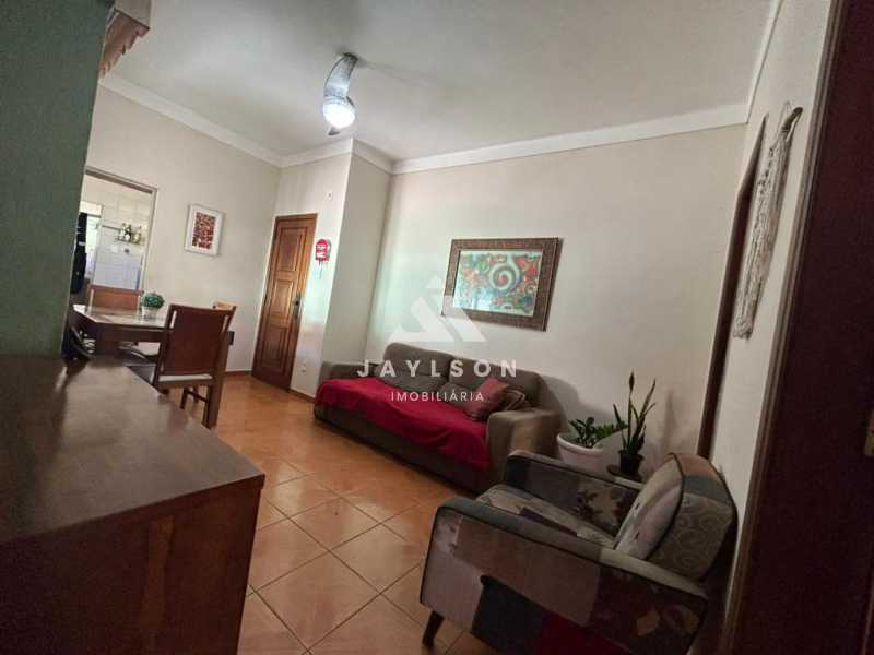 Apartamento à venda com 2 quartos, 60m² - Foto 1