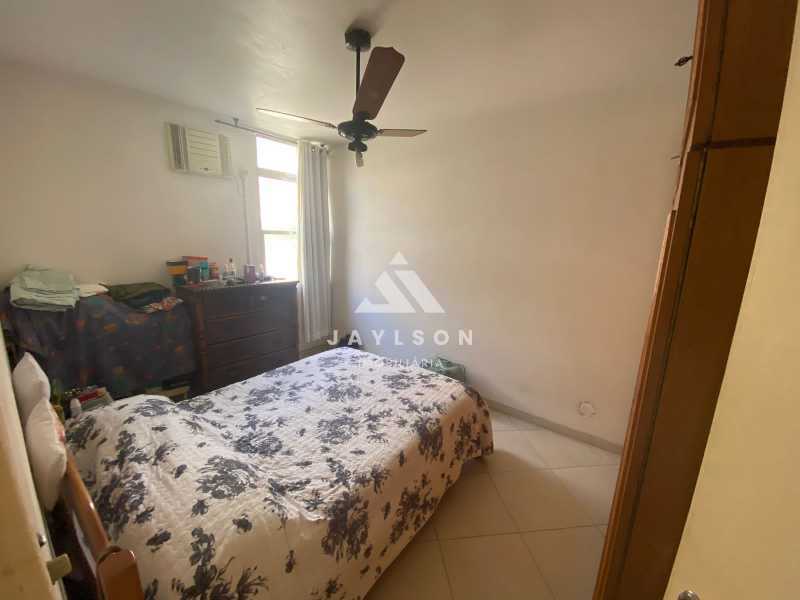 Apartamento à venda com 3 quartos, 49m² - Foto 2