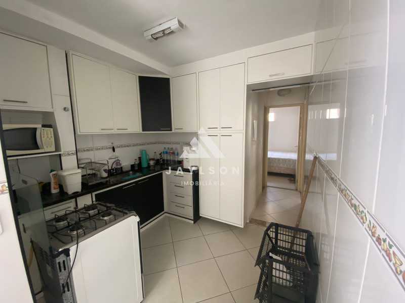 Apartamento à venda com 3 quartos, 49m² - Foto 8