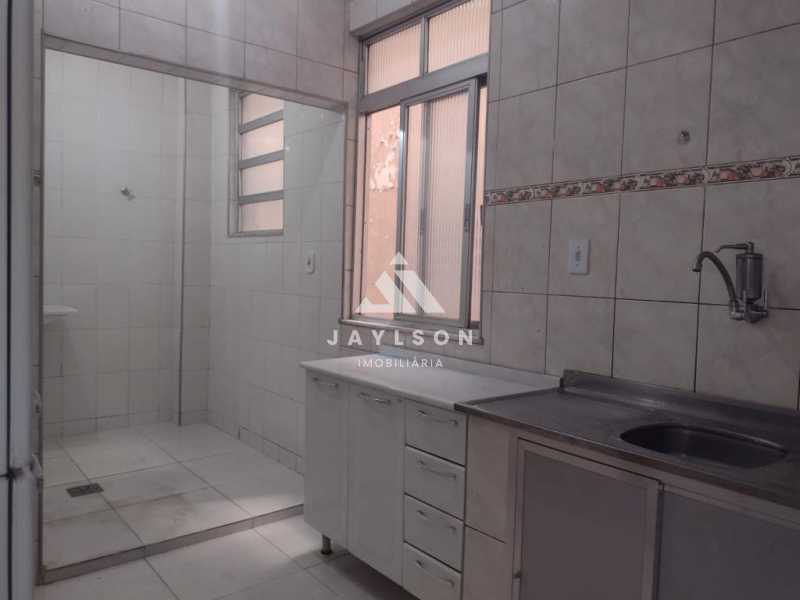 Apartamento à venda com 2 quartos, 64m² - Foto 10