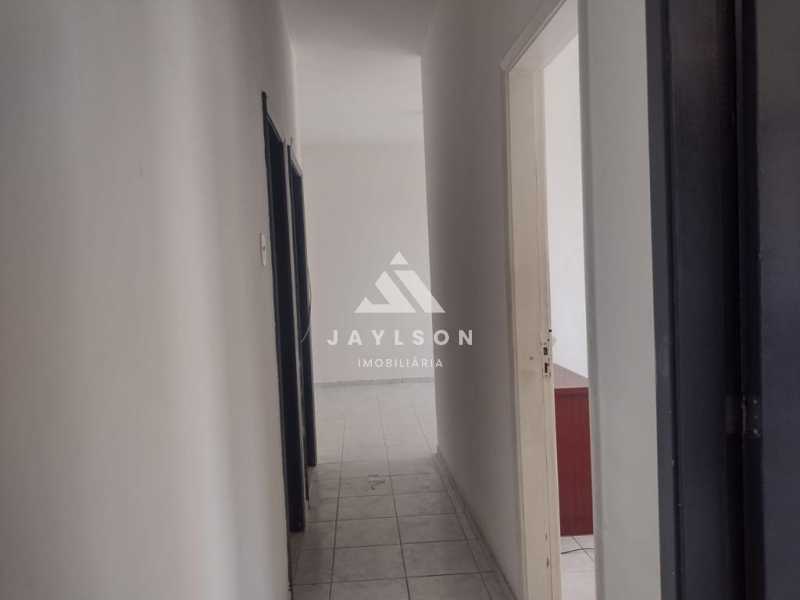 Apartamento à venda com 2 quartos, 64m² - Foto 11