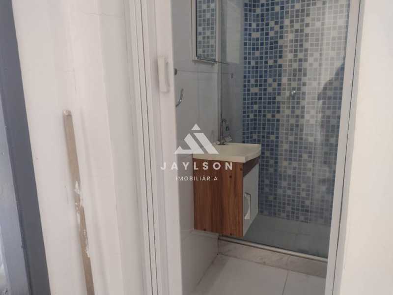 Apartamento à venda com 2 quartos, 64m² - Foto 13