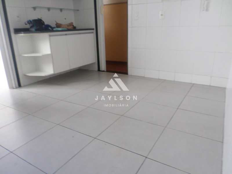 Apartamento à venda com 3 quartos, 102m² - Foto 13