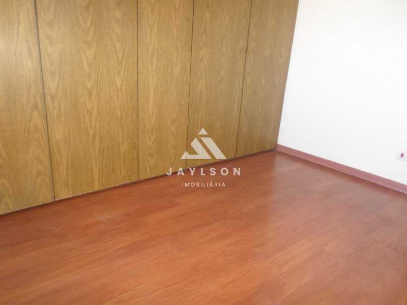 Apartamento à venda com 3 quartos, 102m² - Foto 9