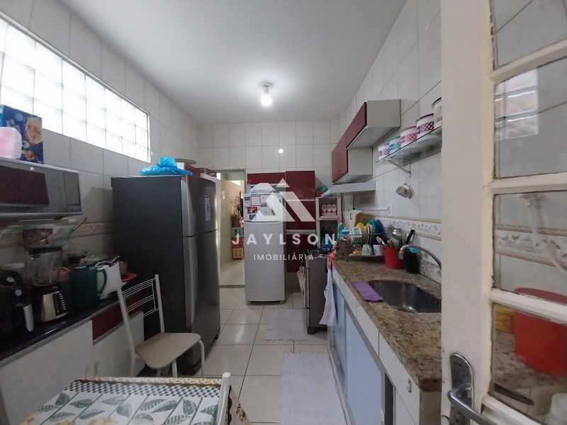 Casa à venda com 2 quartos, 131m² - Foto 23