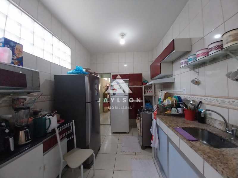 Casa à venda com 2 quartos, 131m² - Foto 25