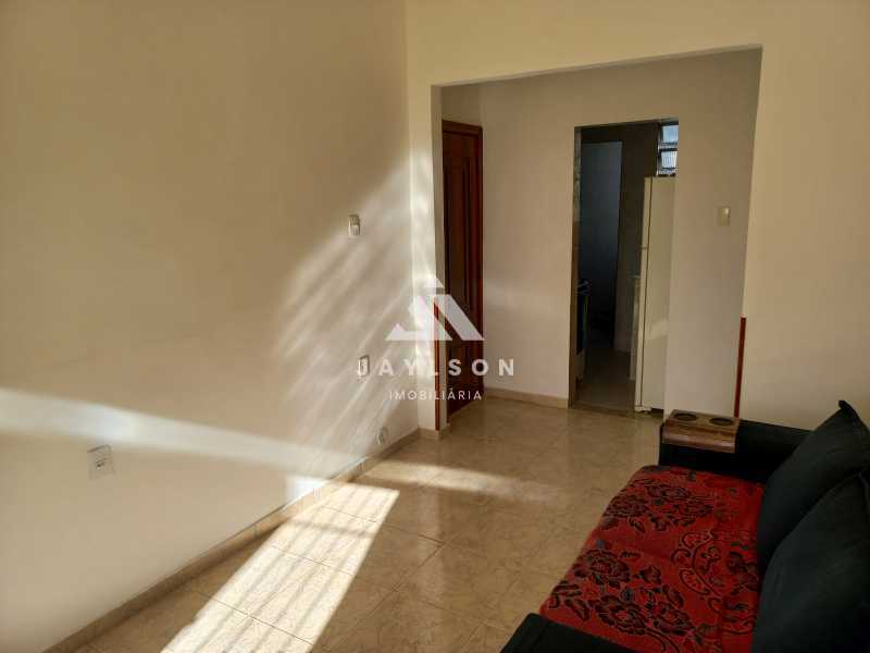 Apartamento à venda com 2 quartos, 60m² - Foto 4